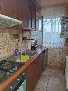BRASADAS vinde ap 2 cam la etajul 3 in 14 Mai. - Satu Mare