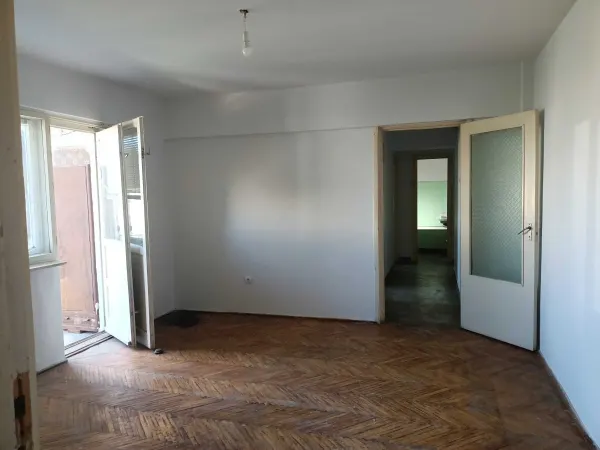 Apartament 4 camere Satu Mare - poza 1