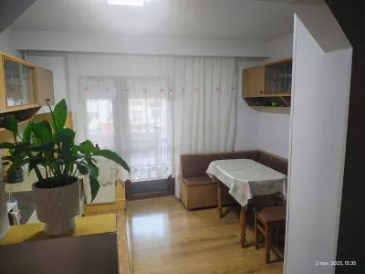 BRASADAS vinde ap 3 cam etaj 4/4 in Carpați 2. - Satu Mare