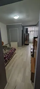BRASADAS vinde garsoniera la etajul 1/4 pe Ostrovului. - Satu Mare
