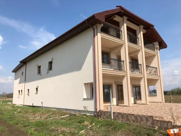 Casă 12 camere Dobolt - poza 3