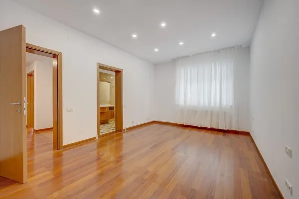 Apartament 4 camere București - poza 2