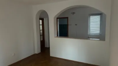 BRASADAS vinde ap 3 cam la PARTER. - Satu Mare