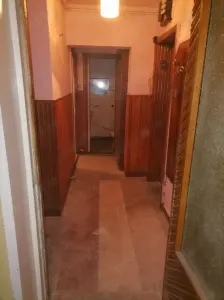 BRASADAS vinde apt 4 camere etaj 4/4 in centru. - Satu Mare