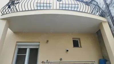 BRASADAS vinde casa cu fundație înaltă in zona 14 Mai. - Satu Mare