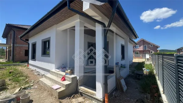 Casă 4 camere Cristian - poza 11