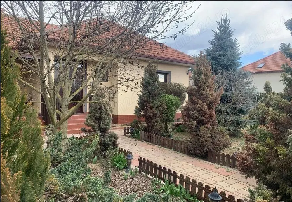 Casă 3 camere Lazuri - poza 1