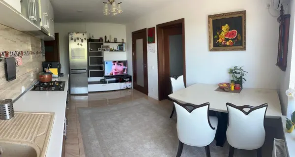 Apartament 3 camere Miroslava - poza 1