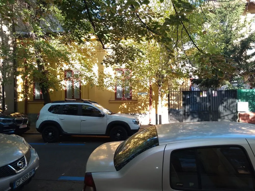 Casă 3 camere București - poza 1
