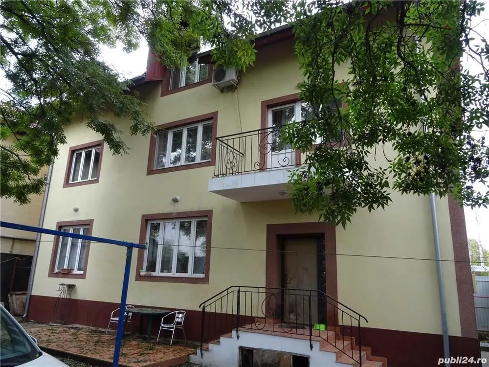 Casă București - poza 1