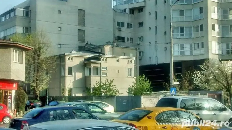 Casă București - poza 1