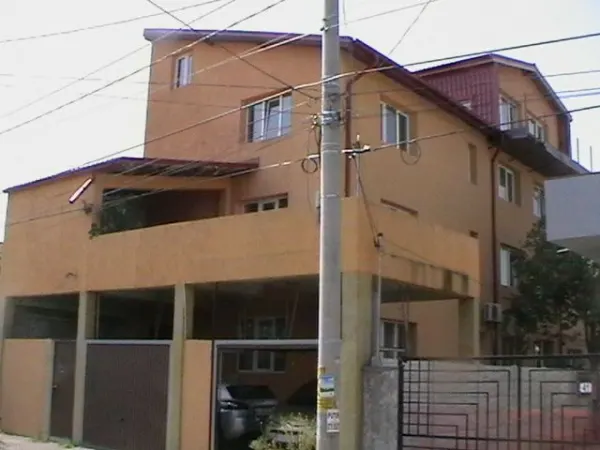 Casă 15 camere București - poza 1