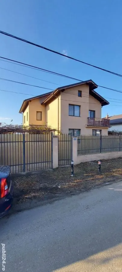 Casă București - poza 1