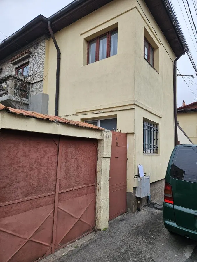 Casă 4 camere București - poza 1