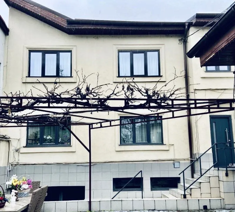 Casă 4 camere București - poza 1