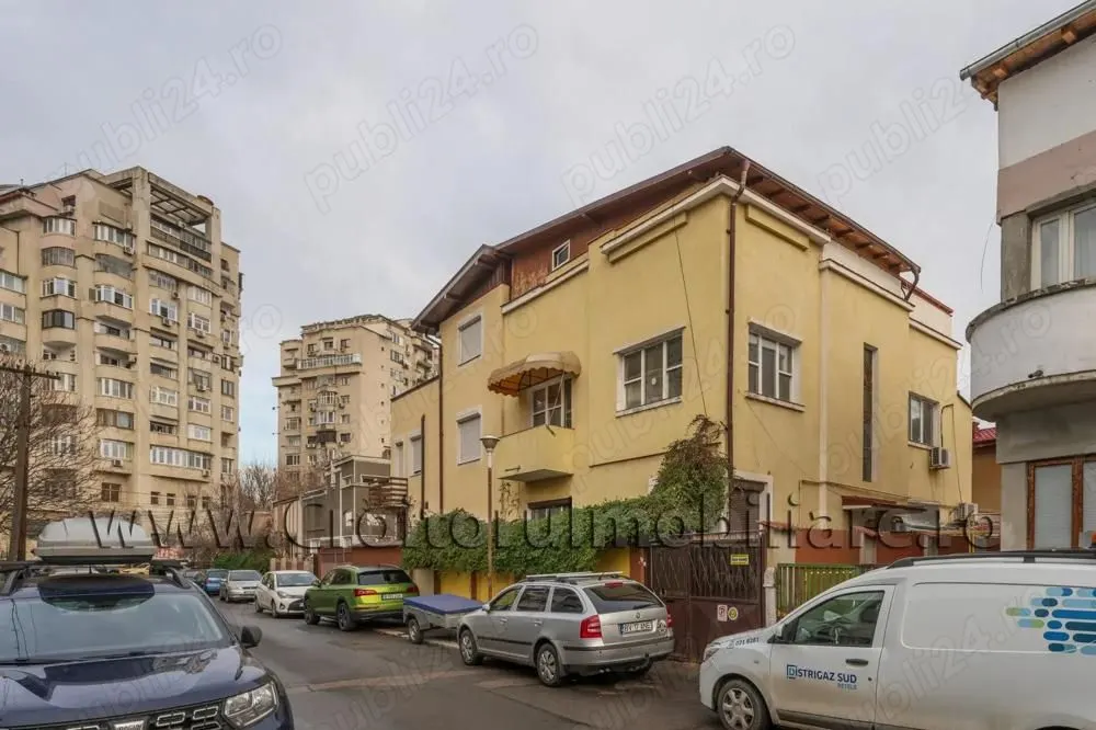 Casă București - poza 1