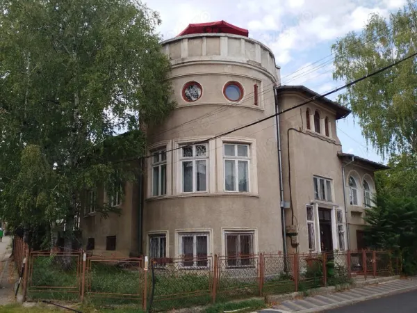 Casă 14 camere Iași - poza 1