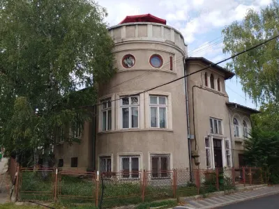 BRASADAS vinde casa cu 14 camere in Iasi zona CENTRALA. - Iasi