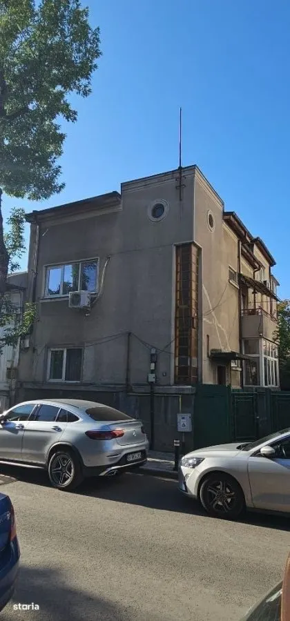 Casă București - poza 1