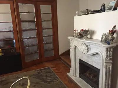 Vila - central in vecinatatea Palatului Parlamentului - Bucuresti