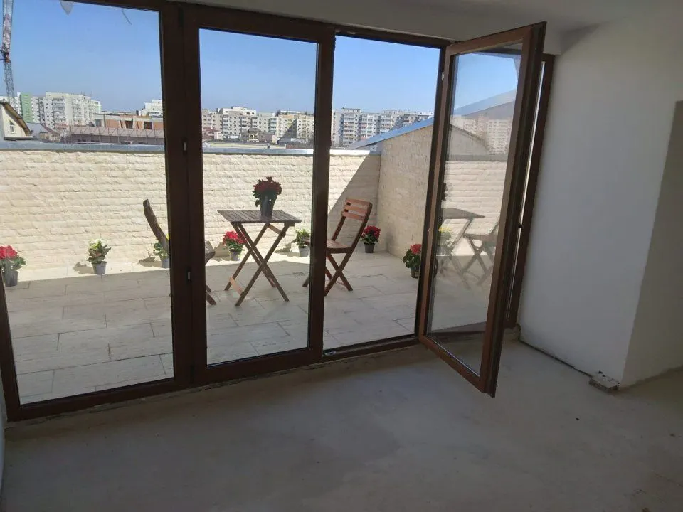 Apartament 3 camere București - poza 1