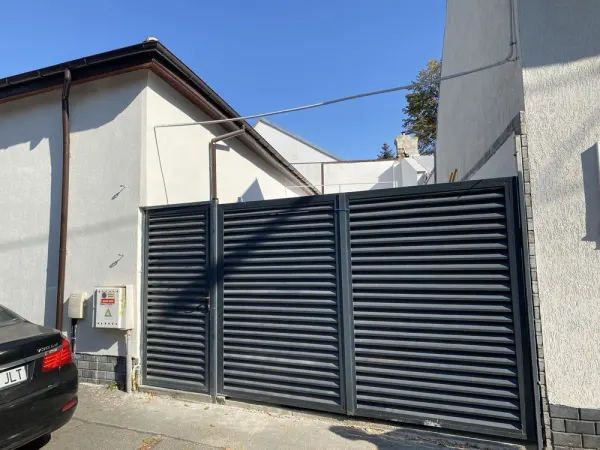 Casă 3 camere București - poza 1