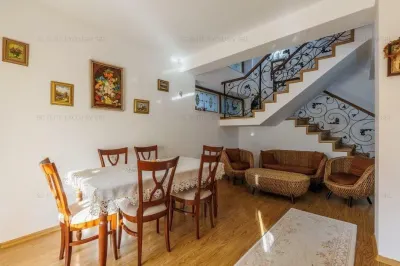 Casă 8 camere București - poza 11