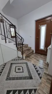 Casă 4 camere Alexandru cel Bun - poza 2