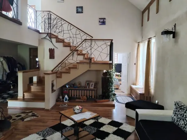 Casă 4 camere Iași - poza 3