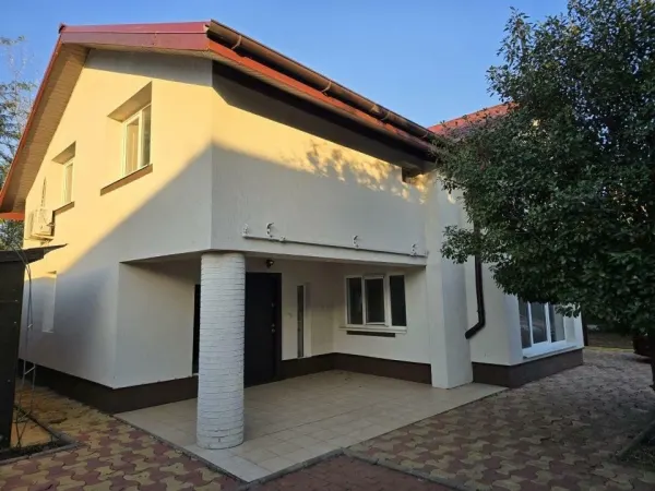 Casă 4 camere București - poza 2