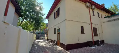 Casă 5 camere București - poza 2
