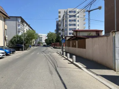 Spatiu comercial de vanzare 53mp cu teren 150mp Bucuresti sector 4 - Bucuresti