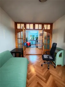 Vanzare apartament 4 camere decomandate etaj 1 in Manastur- zona BIG - Cluj-Napoca