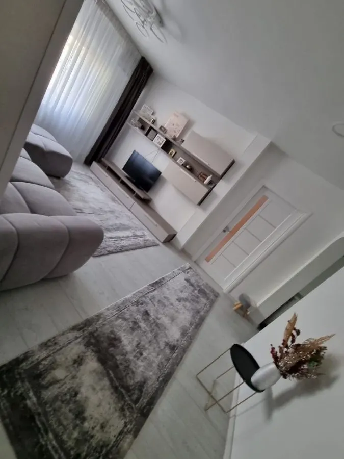 Apartament 4 camere București - poza 1