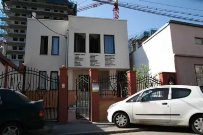 Imobil spatios (P+2) intr-o zona de interes ( Baba Novac - Dristor ) - Bucuresti