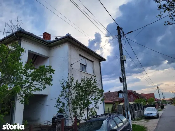 Casă 4 camere Lazuri - poza 1