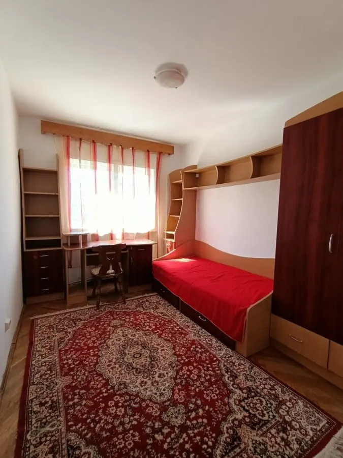 Apartament 3 camere Satu Mare - poza 1