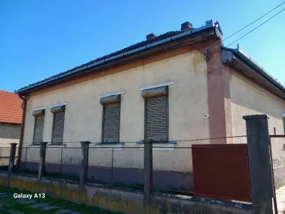 Ag EUROPA vinde casa cu 4 camere si teren de 60 ari in Ambud. - Ambud