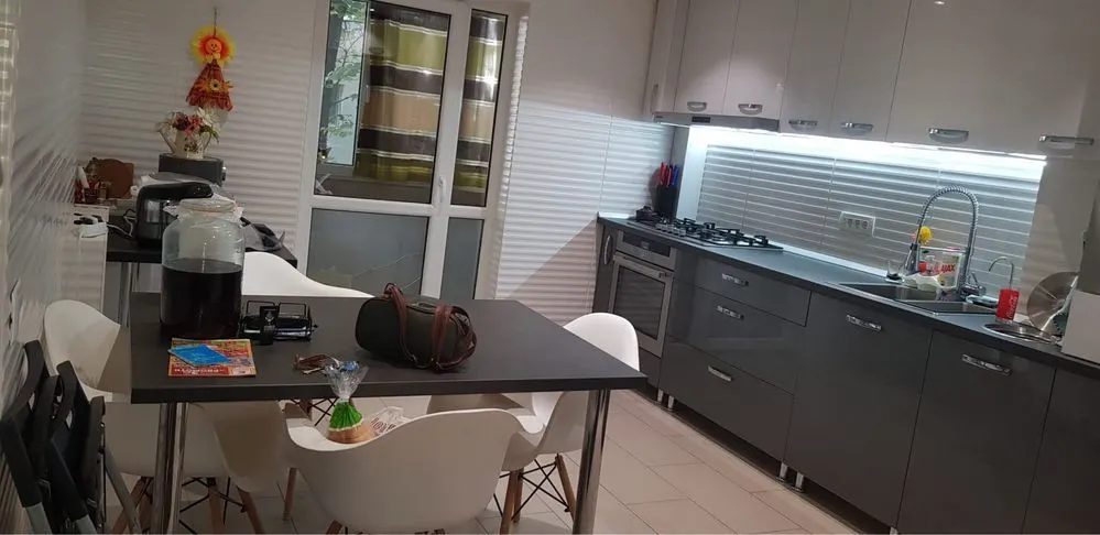 Apartament 4 camere București - poza 1