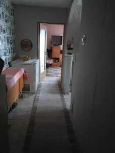 BRASADAS vinde ap 2 cam etaj 4/4 in Micro 17 Satu Mare. - Satu Mare