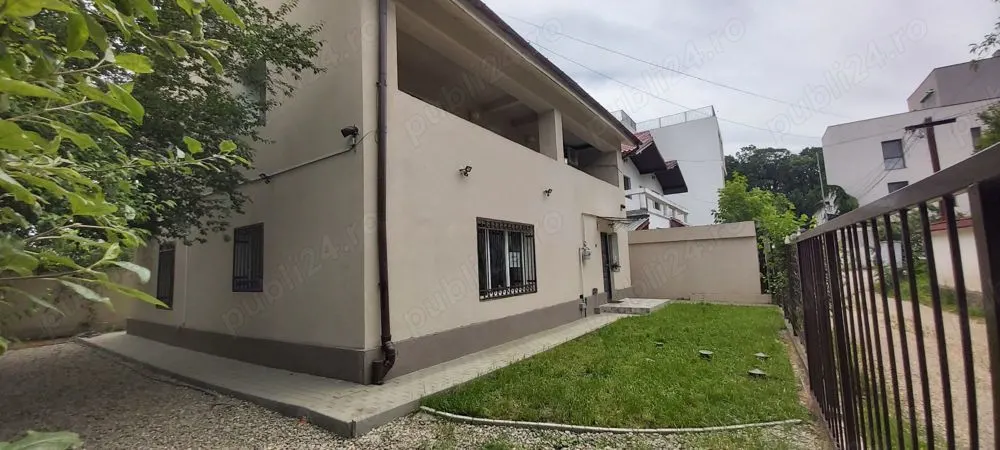 Casă București - poza 1