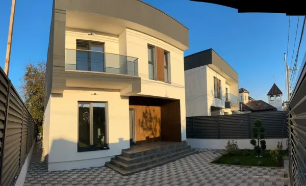 Casă 5 camere București - poza 1