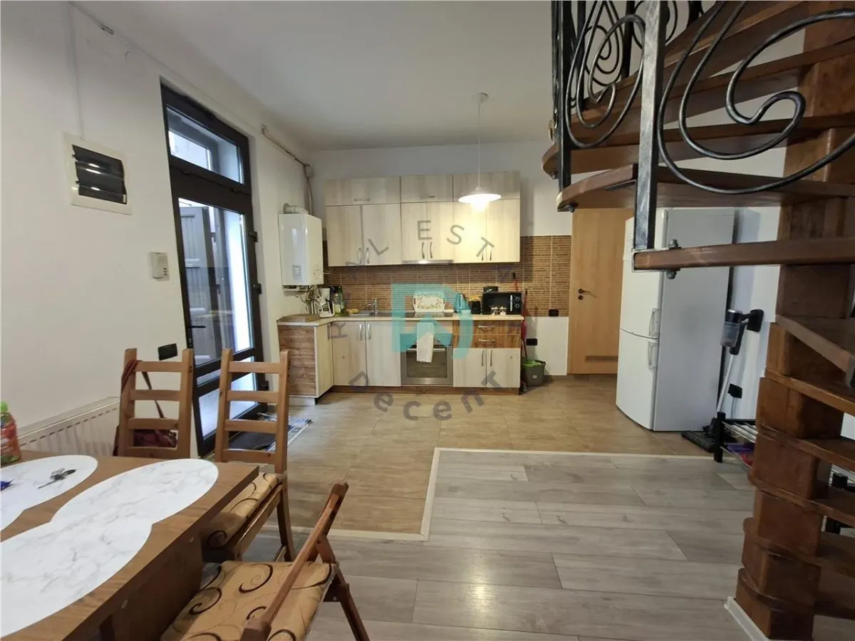 Apartament 3 camere Brașov - poza 1