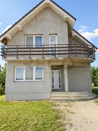 Casă 4 camere Cihei - poza 1