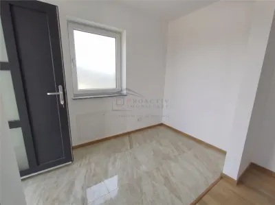 Casă 4 camere Ipotești - poza 2