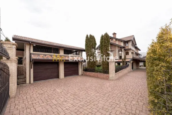 Casă 8 camere Ștefănești - poza 2