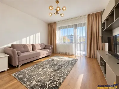 Garsoniera cu gradina privata si loc de parcare, zona Coresi - Brasov