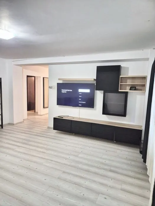 Apartament 3 camere Slobozia - poza 1