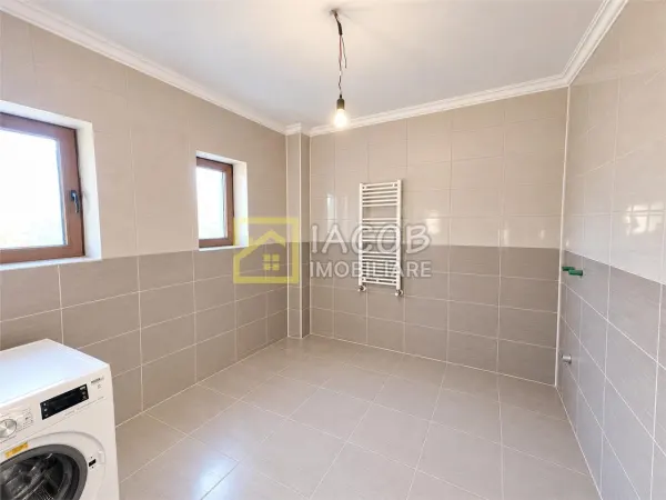 Casă 5 camere Bacău - poza 16