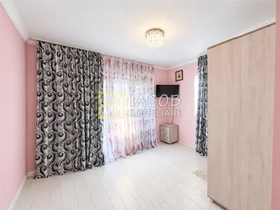 Casă 5 camere Bacău - poza 10